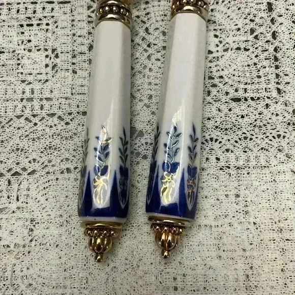 Vintage Cobalt Blue & White Porcelain Desk Set,  Magnifying Glass, Letter Opener - Picture 3 of 16